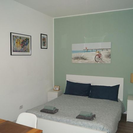 Ferienwohnung House Naviglio Quattro Mailand Exterior foto