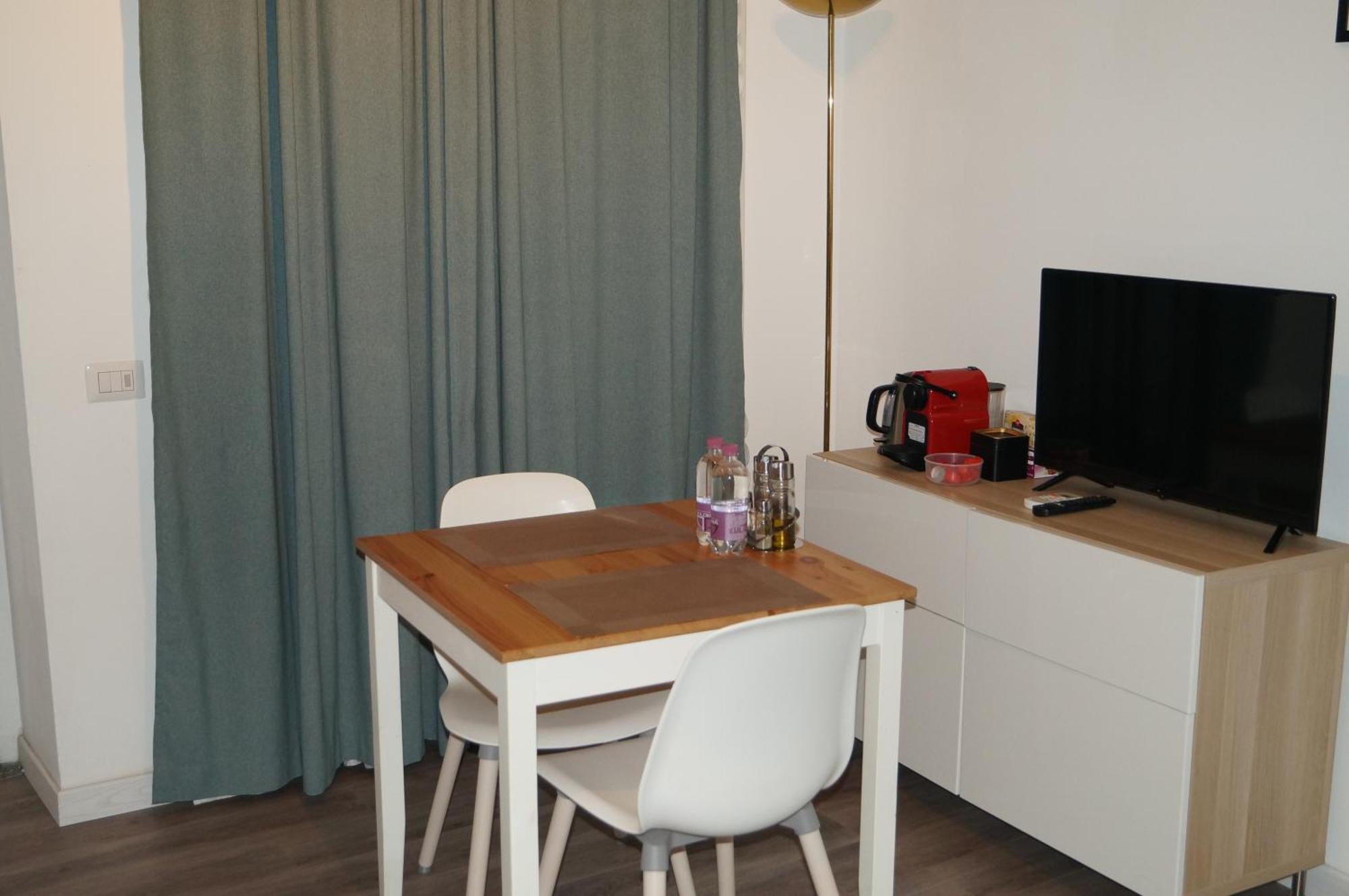 Ferienwohnung House Naviglio Quattro Mailand Exterior foto