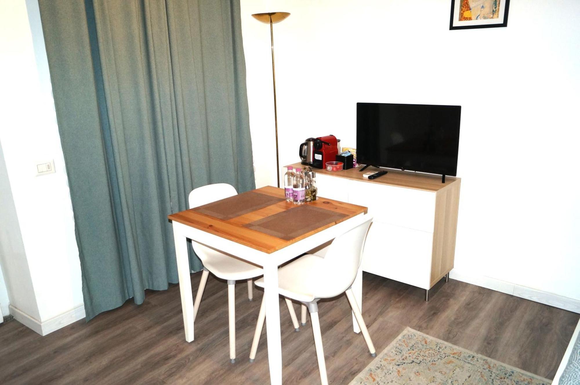 Ferienwohnung House Naviglio Quattro Mailand Exterior foto